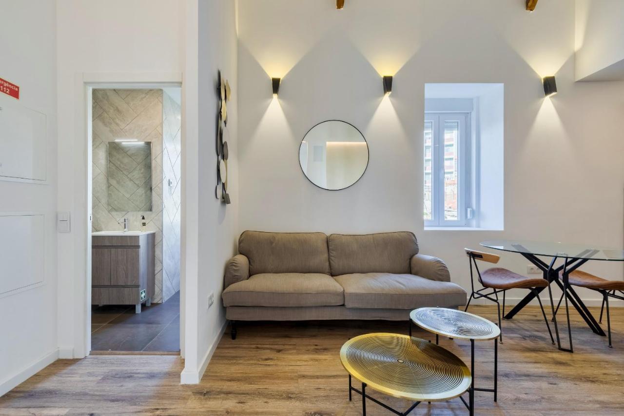 Golden Apartment