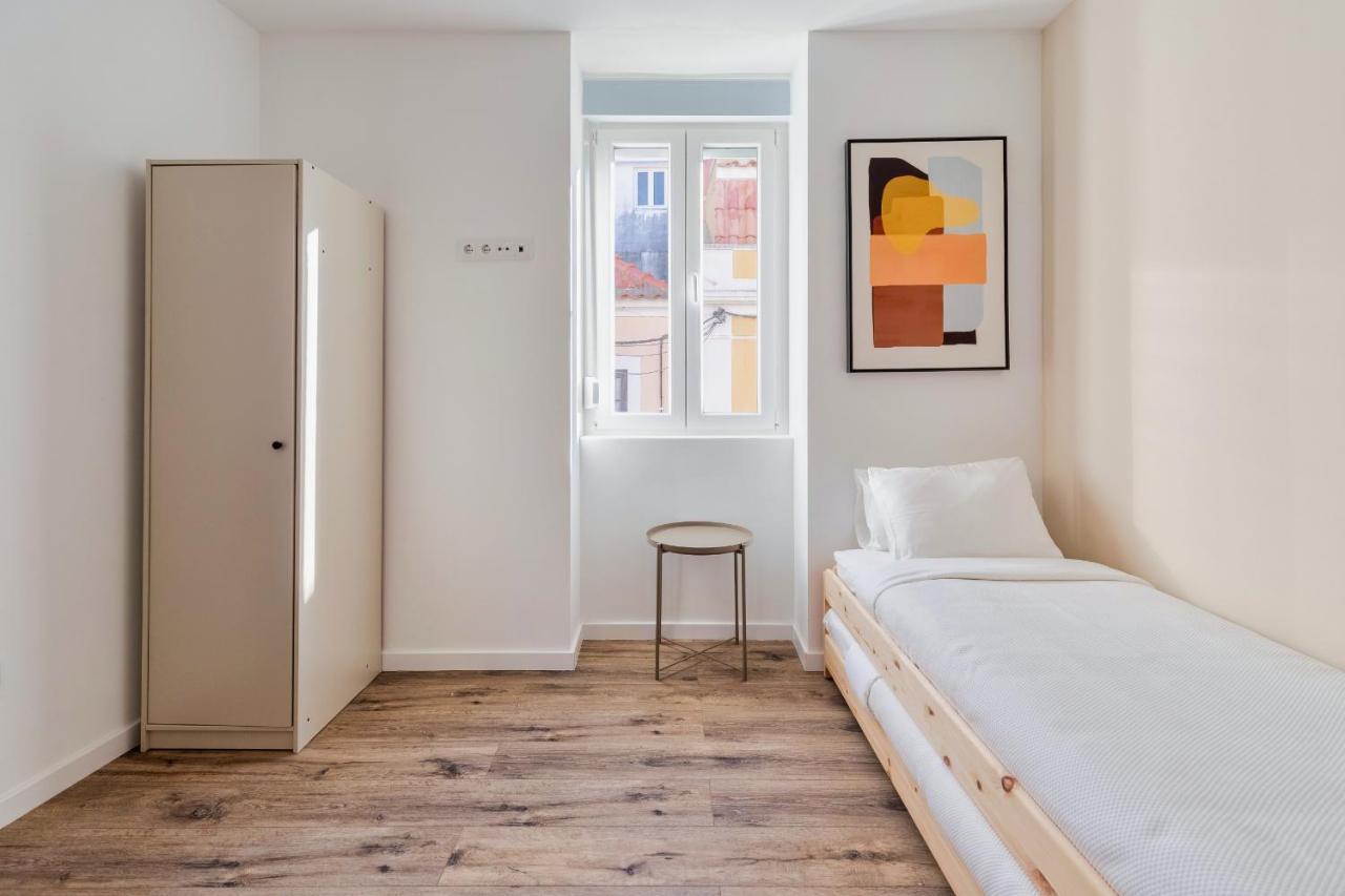 Golden Apartment *